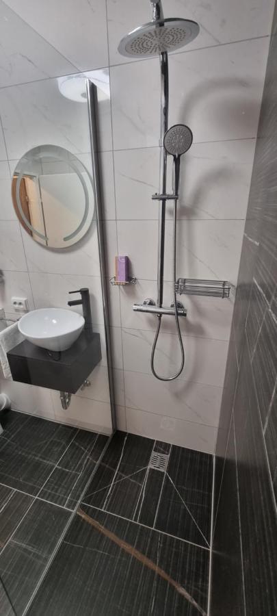 Studio-apartment ' Andrei 1 ' - Neu In Appartamento Neuburg an Der Donau
