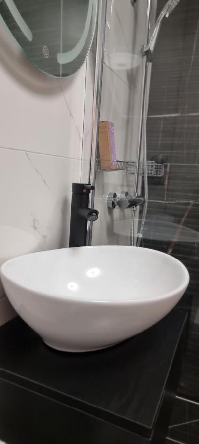 Studio-apartment ' Andrei 1 ' - Neu In Appartamento Neuburg an Der Donau